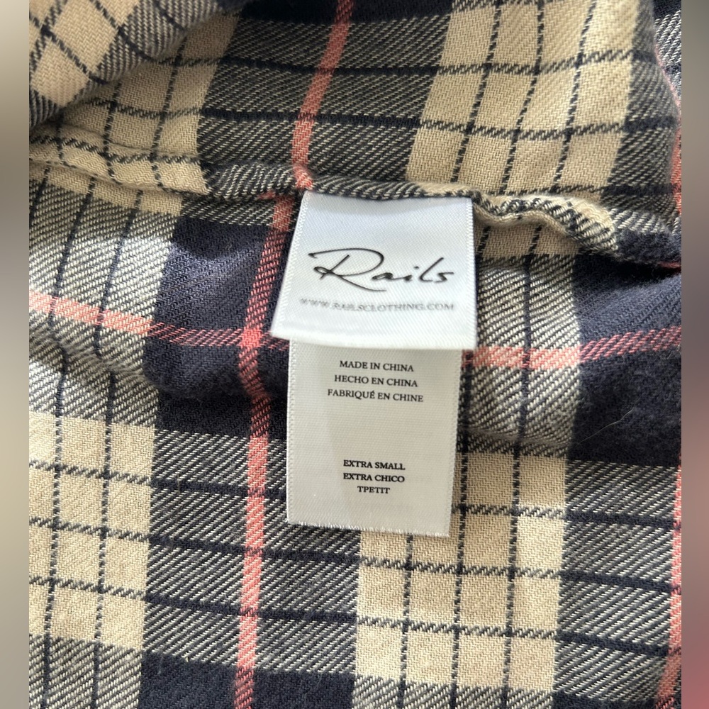 Rails navy blue and pink  Shirt. Size XS. NEW - Picture 5 of 10